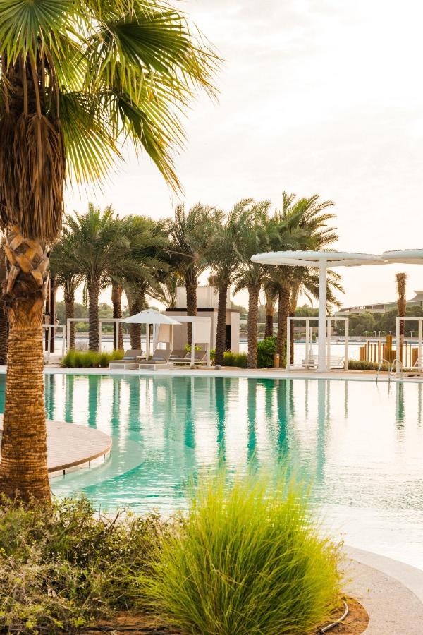 Erth Abu Dhabi Hotel Exterior photo
