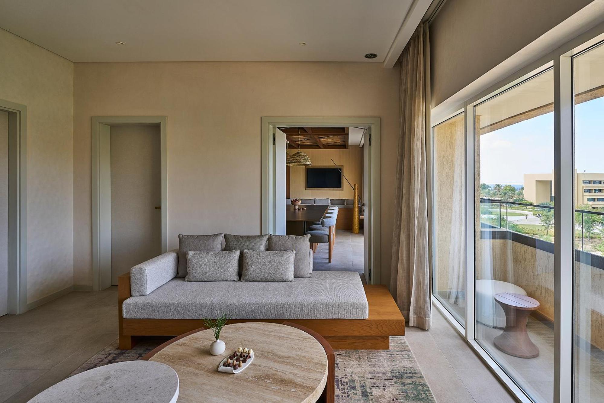 Erth Abu Dhabi Hotel Exterior photo